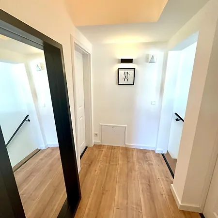 Kleines Von 1870 Nyaraló *